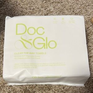 Doc & Glo Clear the Way Towels